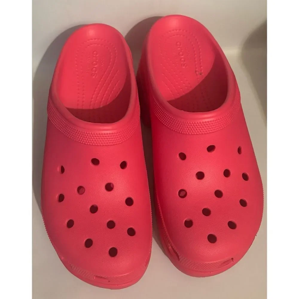CROCS  Siren Platform Clog in Pink Size W10 / M8 ~ Like New